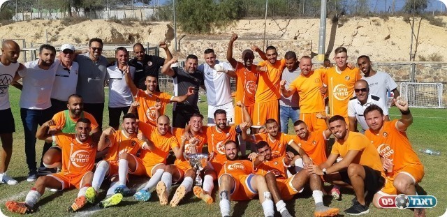 שחקני מכבי ערד תמר. בעונה נהדרת (פייסבוק מככבי ערד תמר)